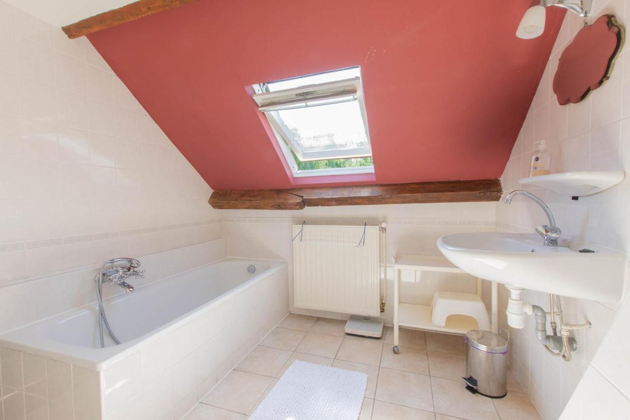 Vila Landelijk Gelegen Familieboerderij Oudelande Exteriér fotografie