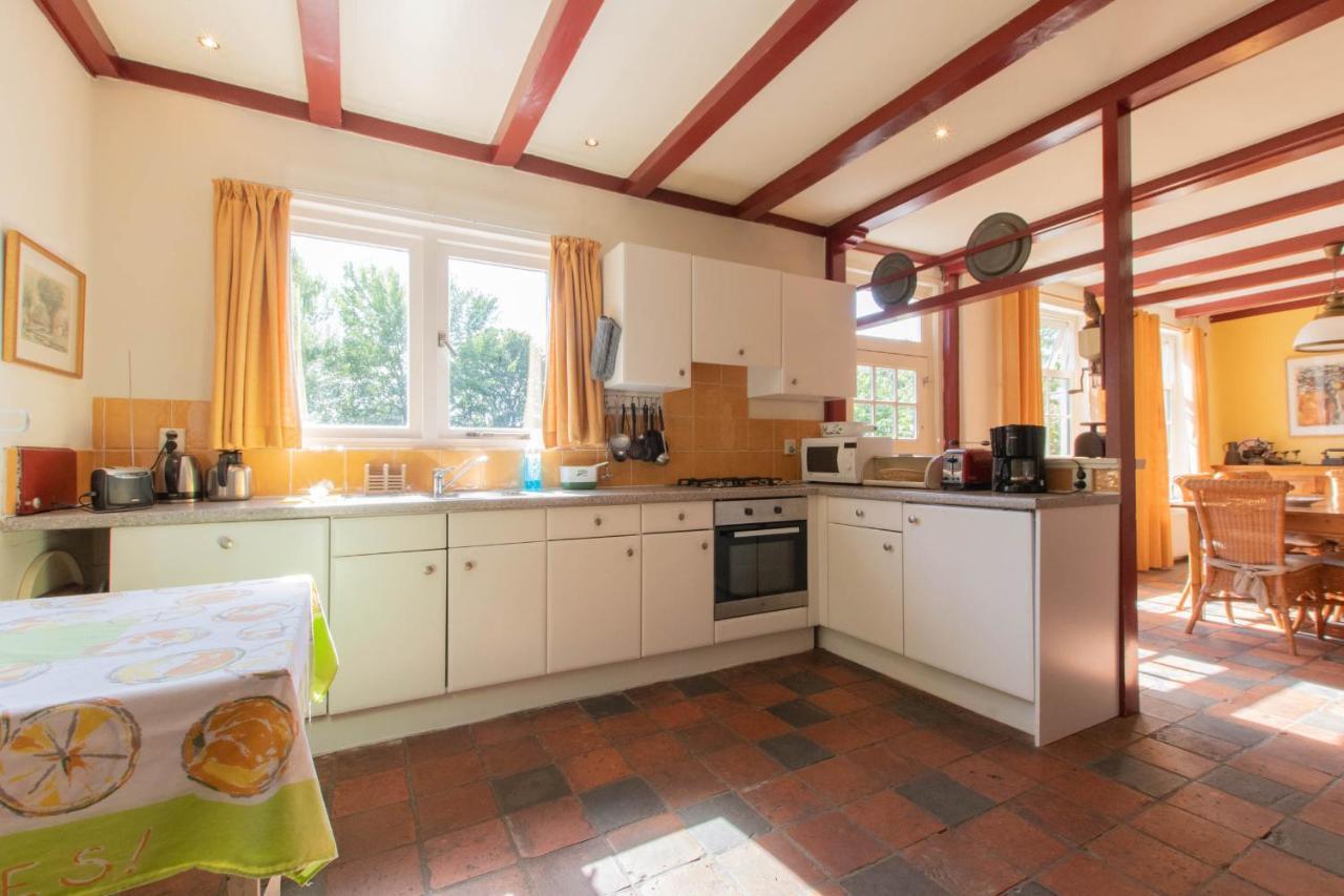 Vila Landelijk Gelegen Familieboerderij Oudelande Exteriér fotografie