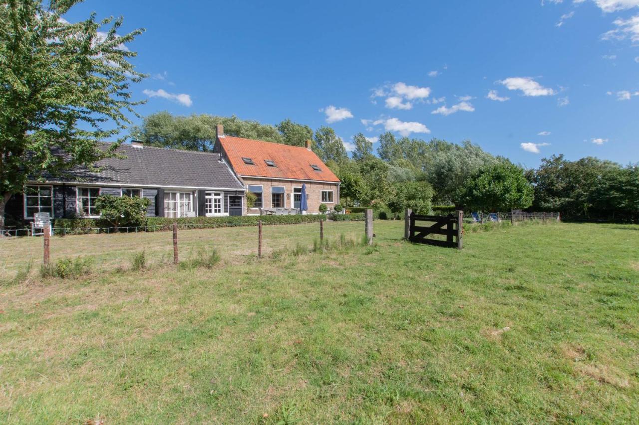 Vila Landelijk Gelegen Familieboerderij Oudelande Exteriér fotografie